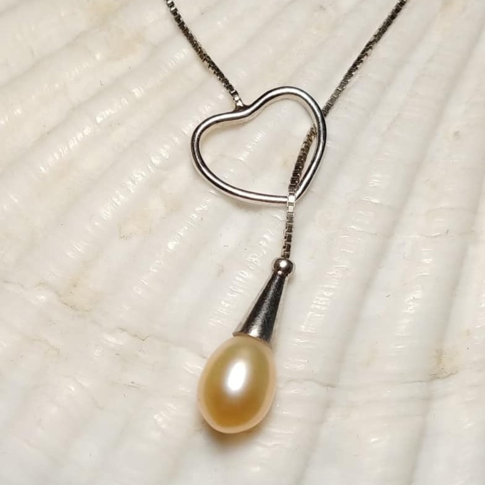 Heart dangle necklace